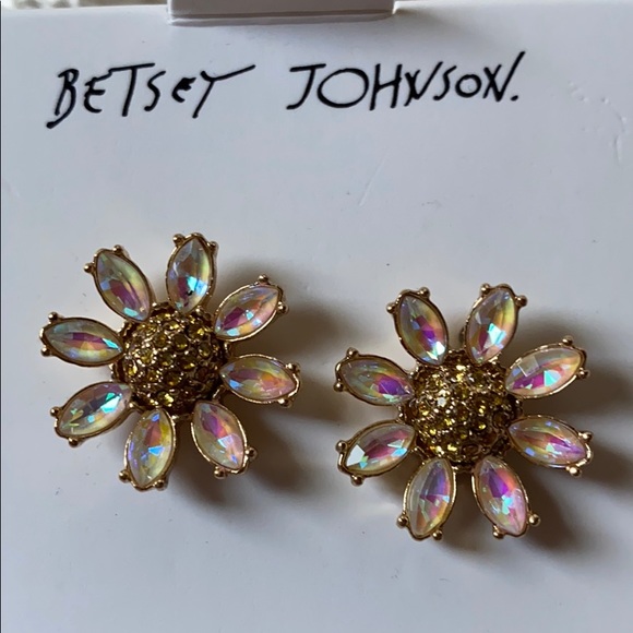 Betsey Johnson flower earrings - NWT - Picture 3 of 7